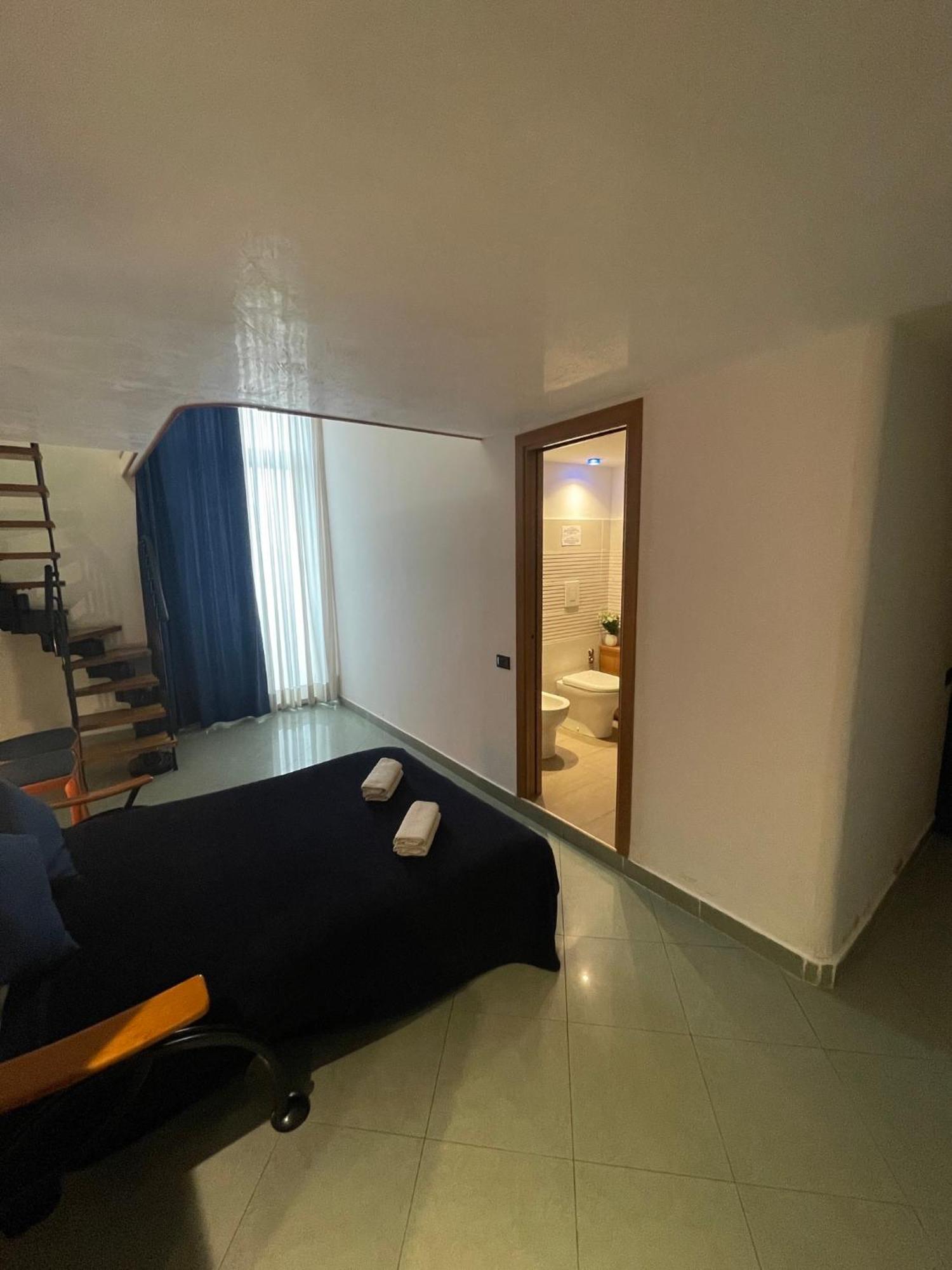 Lanova21 Bed & Breakfast Napoli Ngoại thất bức ảnh