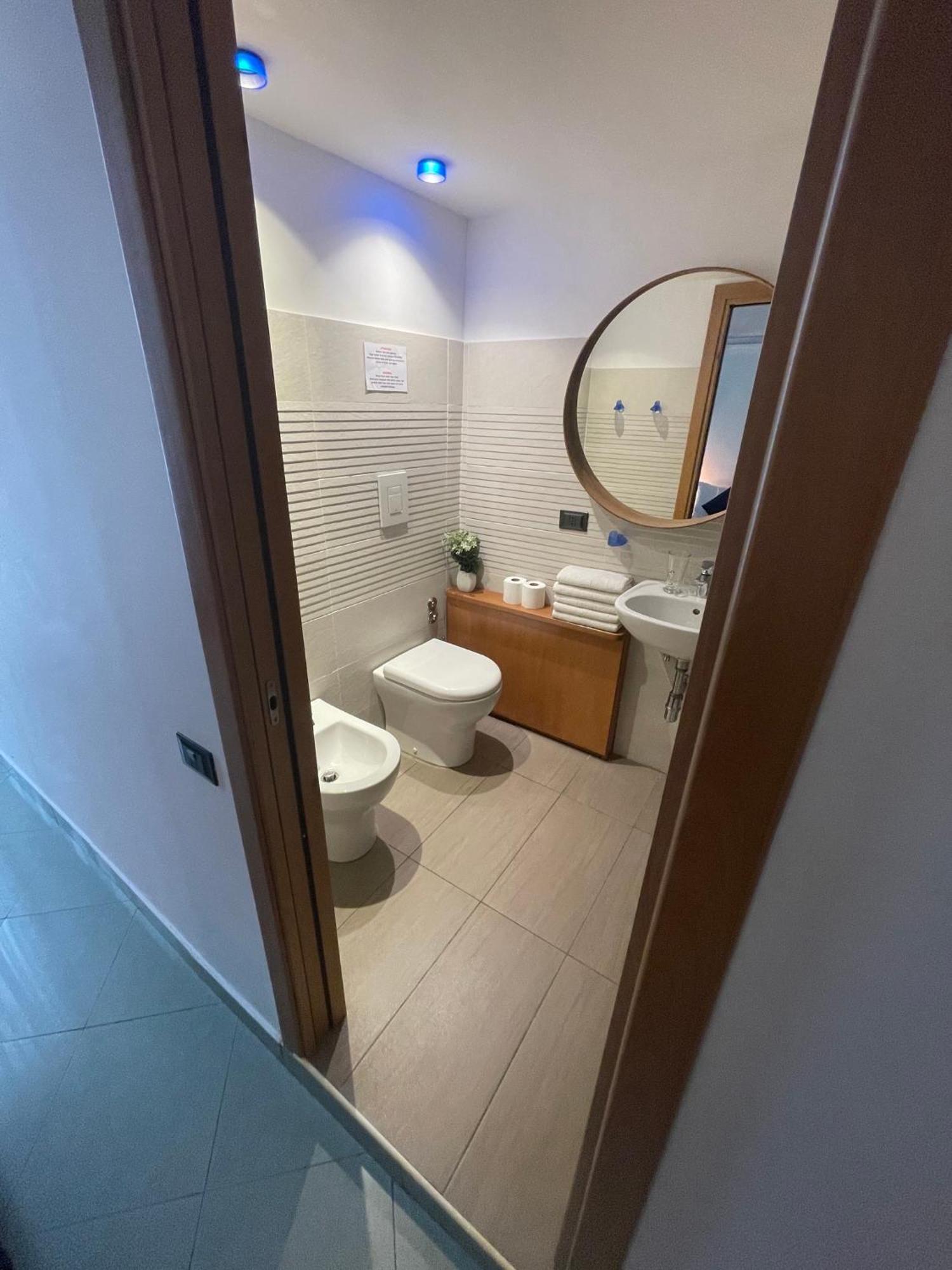 Lanova21 Bed & Breakfast Napoli Ngoại thất bức ảnh